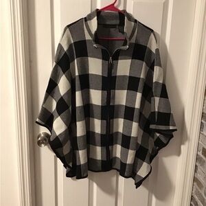 Preswick & Moore Charcoal and White Knit Top